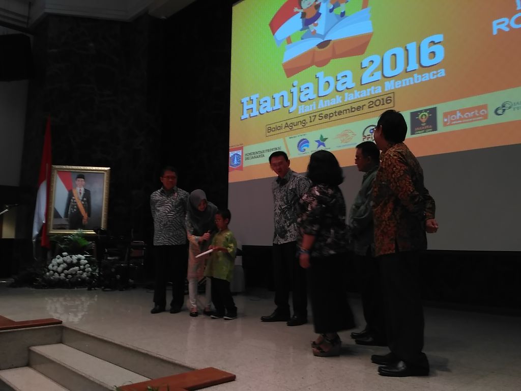 Saat Ahok Mendapat Puisi dari Anak Disabilitas karena Saat Ahok Mendapat Puisi dari Anak Disabilitas karena