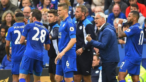 Ranieri Merasa Dikelilingi 'Hiu-Hiu', tapi Tetap Positif