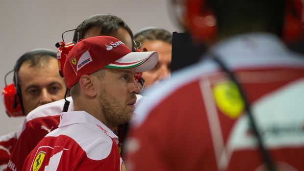 Sebastian Vettel menempati urutan start kedua setelah Valteri Bottas mendapat penalti karena pergantian gearbox.