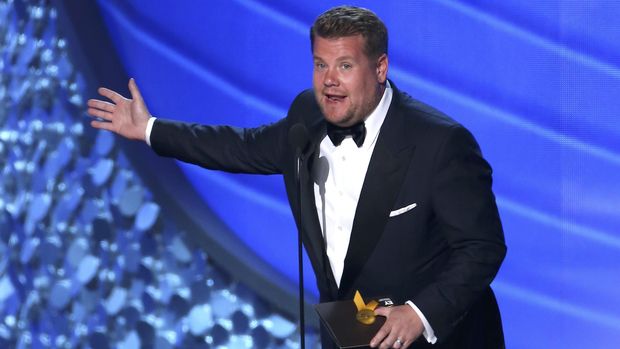 James Corden akan memandu Grammy Awards 2017.