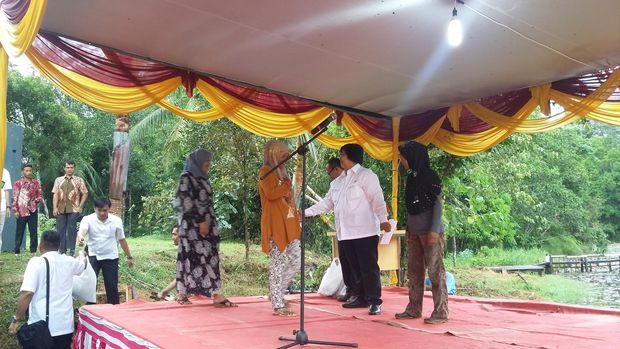  Menteri LHK Siti Nurbaya di Jambi, Rabu (28/9/2016). Foto: Yudhistira Amran Saleh-detikcom