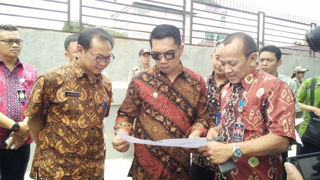 Segel Bangunan 4 Lantai di Jalan Sangkuriang, Ridwan Kamil 