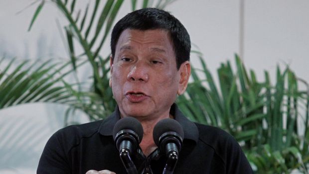 Duterte dikabarkan tengah sakit parah, namun hal itu dibantah juru bicara kepresidenan.
