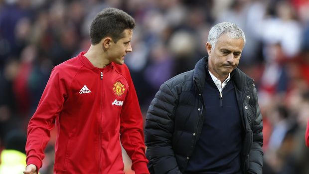 Jose Mourinho dinilai telah mengembalikan gairah Setan Merah.