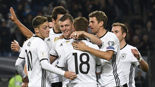 Timnas Jerman yang menempati peringkat pertama dalam daftar FIFA masuk dalam unggulan utama Piala Dunia 2018.