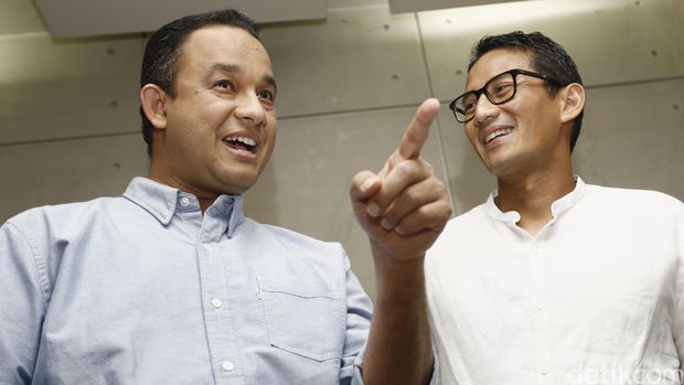 Anies Baswedan dan Sandiaga Uno (Dikhy Sasra/detikfoto)