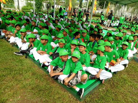 Senyum Riang Ratusan Anak Ikuti Hari Cuci Tangan Sedunia Meruya Utara