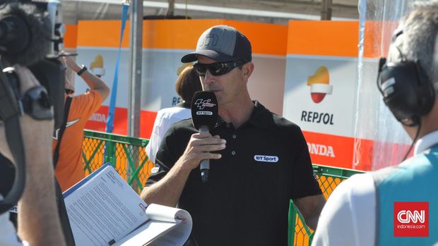 Colin Edwards saat ini menjadi pengamat MotoGP untuk BT Sport.