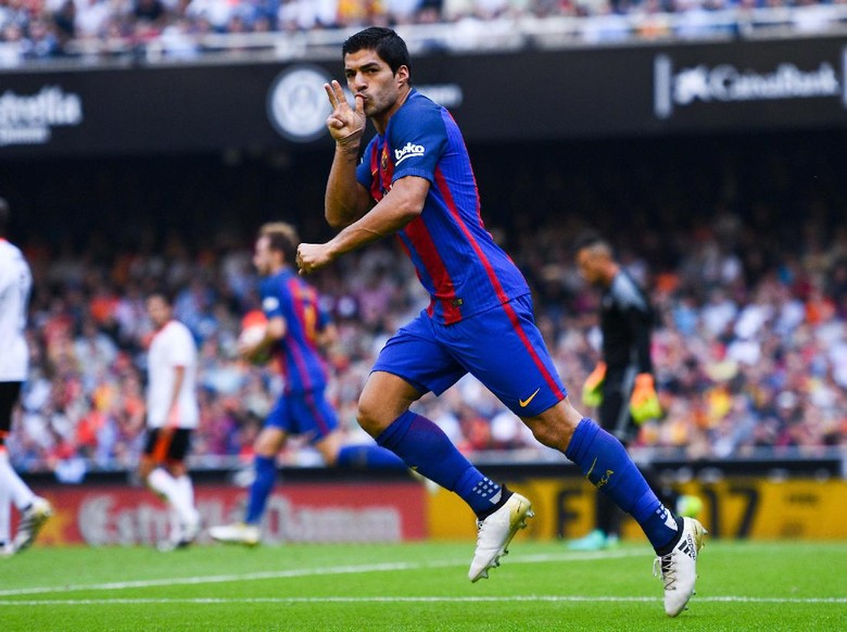 Suarez Puas Barca Bisa Comeback Lawan Valencia