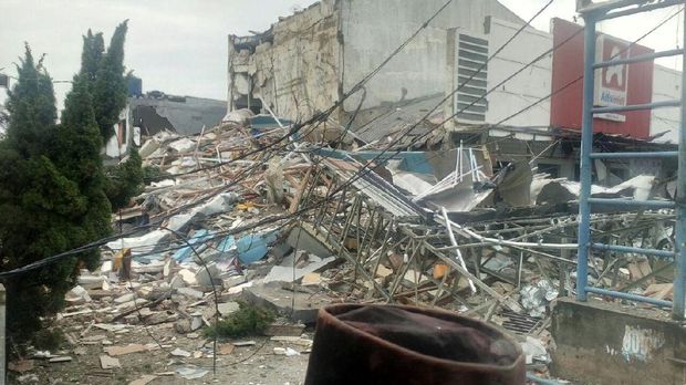 Ledakan di PHD Jatimurni Bekasi, 3 Rumah dan 1 Mobil Rusak Berat