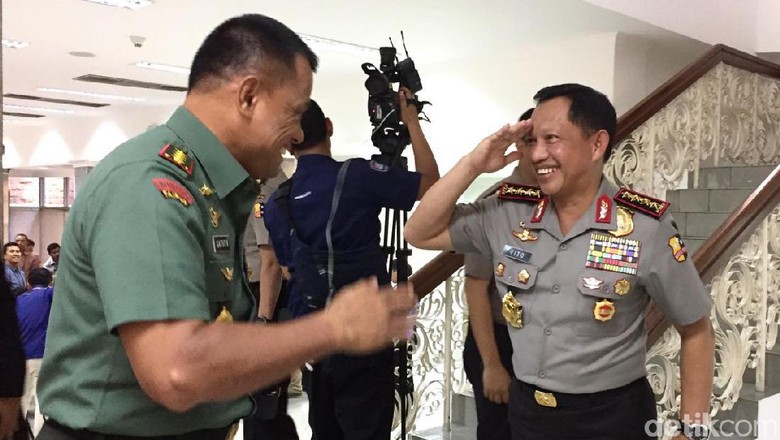 Kapolri dan Panglima TNI Siagakan Pasukan Amankan Pilkada 2017