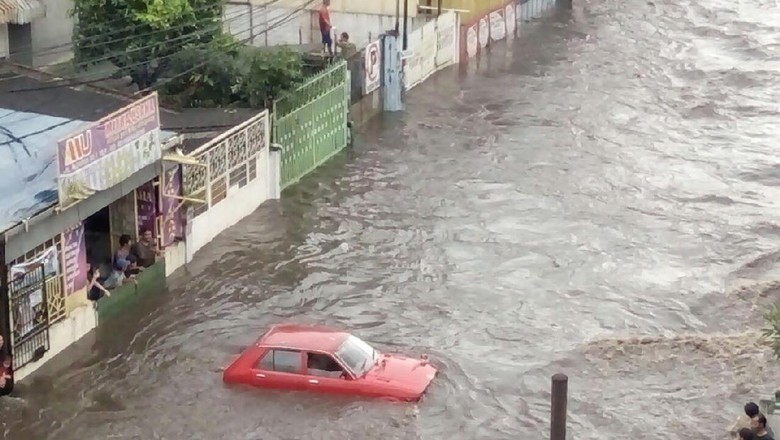 Deddy Mizwar: Pemprov Siap Bantu Ridwan Kamil Tangani Banjir Bandung Deddy Mizwar: Pemprov Siap Bantu Ridwan Kamil Tangani Banjir Bandung