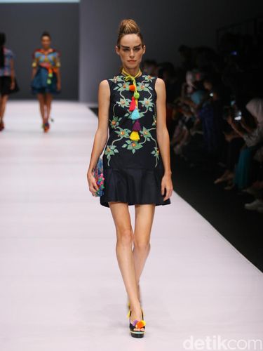 Wajik dan Kuda Lumping 'Kediri' Jadi Inspirasi Busana di Jakarta Fashion Week