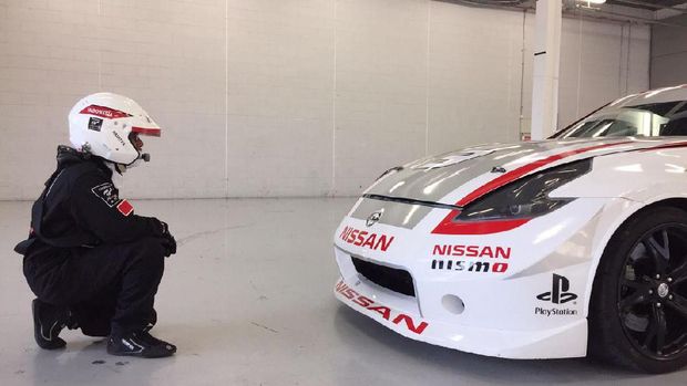 Pebalap Indonesia Juara 2 di Nissan GT Academy Inggris