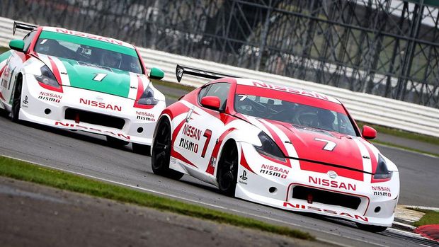 Mobil Nissan GTR yang dikendarai Raditya Indera dan menjadi runner-up di ajang Nissan GT Academy, Silverstone, Inggris.