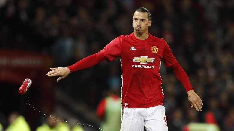 Ibra Bukan Alami Penurunan Performa, Cuma Sedang Kurang Beruntung Saja