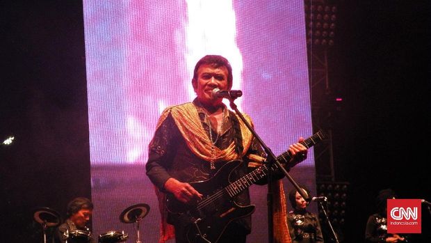 Bila pada umumnya konser musik di Indonesia marak bertabur band luar negeri, Synchronize Festival memberi wadah bagi band dalam negeri unjuk gigi.