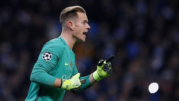 Marc Andre Ter Stegen tampil gemilang menjaga gawang Barcelona. (