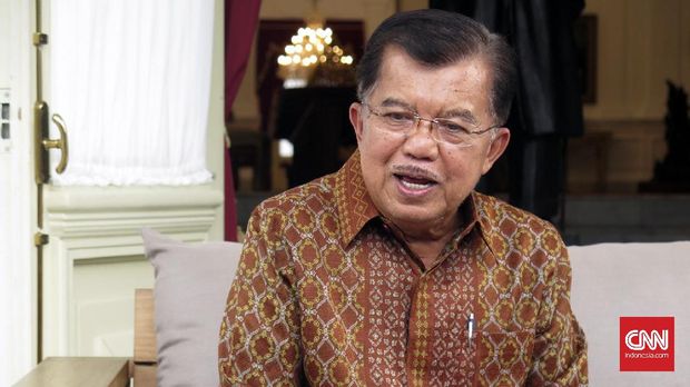 Wakil Presiden Jusuf Kalla menyatakan kepada demonstran anti Ahok bahwa kepolisian akan memproses kasus Ahok dalam dua pekan.