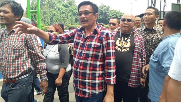 Djarot di Pasar Pramuka 