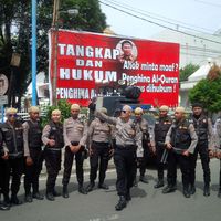 Demo 4 November, di Jakarta Ada Polisi Berkuda di Medan Polisi Berpeci