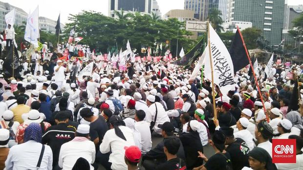 Balada Ahok dan Di Balik Aksi Bela Habib Rizieq
