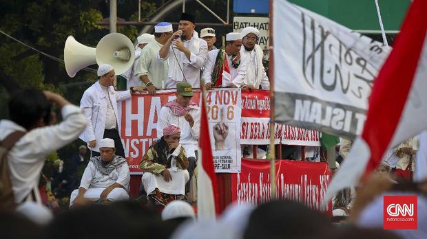 Cerita Si Putih, Mobil Komando Sejuta Umat