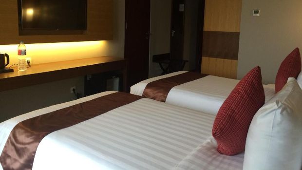 Nuansa kamar tidur dengan tipe Standar Room - Twin Bed di Aston Sentul Lake And Resort.