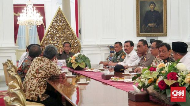 Jokowi menggelar rapat terbatas usai aksi anti Ahok pada 4 November. (CNN Indonesia/Christie Stefanie)