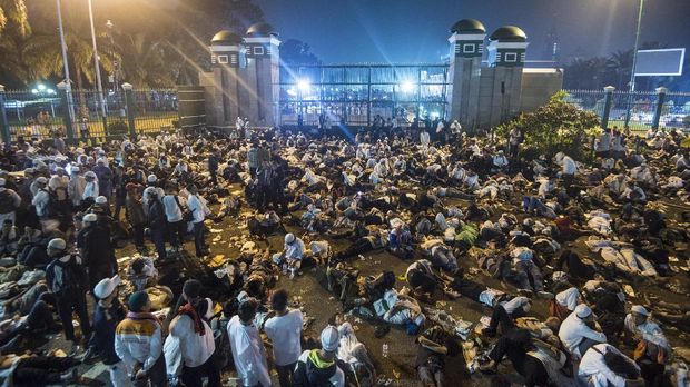 Aksi 4 November 2016 yang mendesak Ahok jadi tersangka.