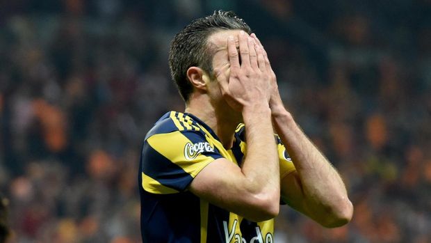 Robin van Persie sebelumnya dianggap mengejek para penggemar Besiktas.