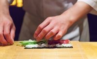 Sebelum Belajar Teknik Profesional, Chef Sushi di Jepang Harus Mahir Cuci Piring