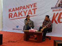 Tiba di Rumah Lembang, Ahok Terima Laporan dan Doa dari Warga