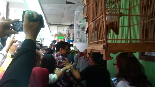Sekelompok Orang Teriak-teriak Tolak Djarot Blusukan di Mampang