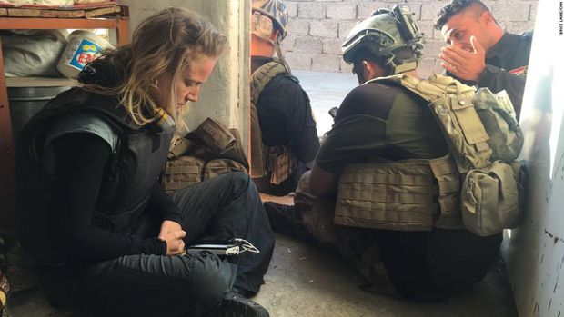 Arwa Damon, senior koresponden internasional CNN yang terkepung ISIS bersama pasukan Irak di Mosul