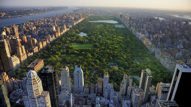 Keasrian Central Park diapit hutan beton New York, AS.