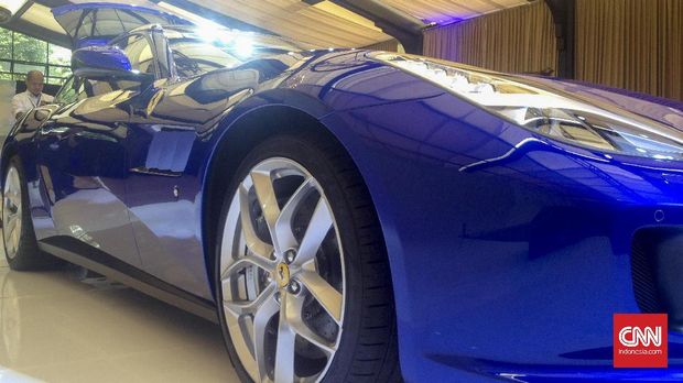V8 Turbo Ferrari GTC4Lusso T Mendarat di Indonesia