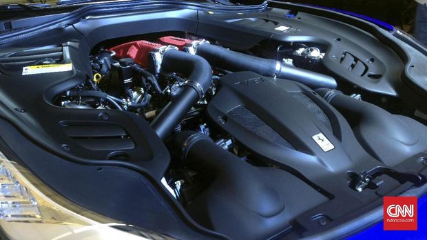 V8 Turbo Ferrari GTC4Lusso T Mendarat di Indonesia