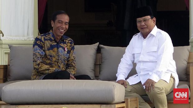 Presiden Jokowi bertemu Ketua Umum Gerindra Prabowo Subianto.
