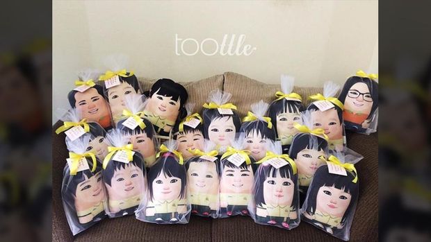 Kado boneka karakter Toottle untuk teman-teman sekelas, sesuai karakter masing-masing. .