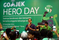 Grab dan Go-Jek Ikut Aturan Tarif Baru Taksi Online