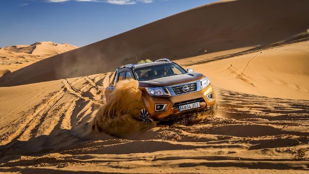 Jajal Gurun Sahara dengan Navara
