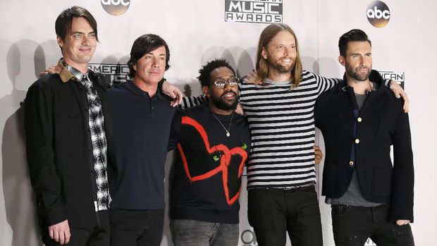 Penggemar Maroon 5 sudah bersemangat menonton idolanya di Jakarta pada 23 September 2015, namun semua hanya harapan palsu karena dibatalkan,