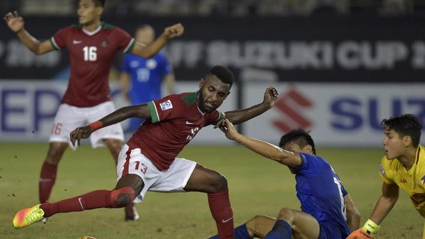 Yanto Basna pernah memperkuat Timnas Indonesia di Piala AFF 2016. (