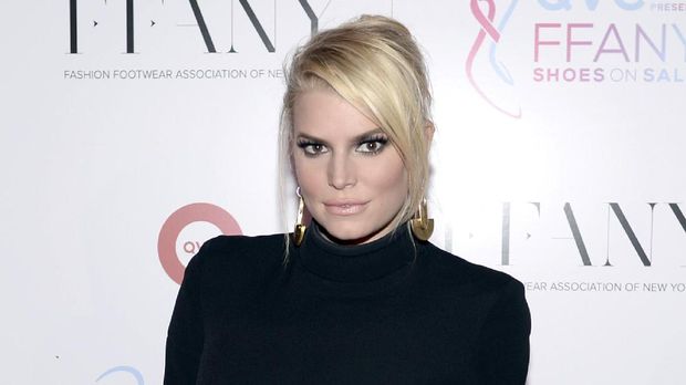 Adik Jessica Simpson, Ashlee, pernah mengungkapkan kecemburuannya terhadap sang kakak.