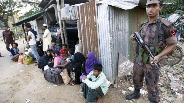 Komunitas internasional, termasuk ASEAN, hanya bisa mendorong pemerintah menyelesaikan masalah HAM. (Reuters/Mohammad Ponir Hossain)