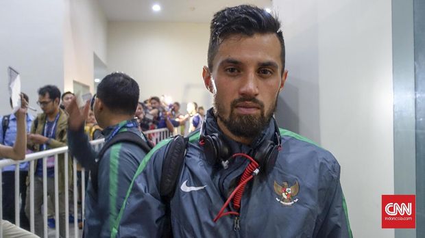 Stefano Lilipaly pernah memperkuat Persija Jakarta di ISL 2015.