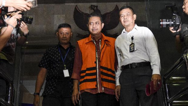 Handang Soekarno usai diperiksa KPK pada November 2016.