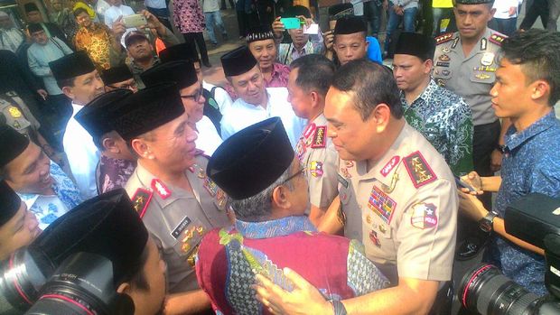 Kapolri-Wakapolri Silaturahmi ke PBNU, Santap Sarapan Bersama Kiai Said Aqil