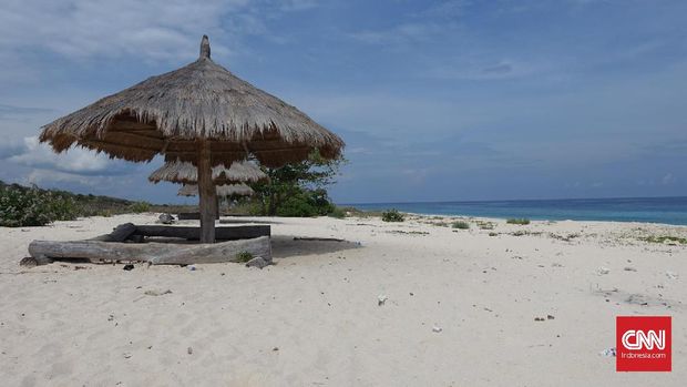 Wisata Satu Malam di Sumba Barat